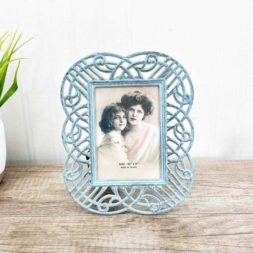 Blue Filigree Picture Frame 3.5‎ x 5 inches